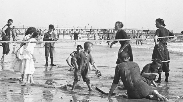 Beach safety line, C~1900